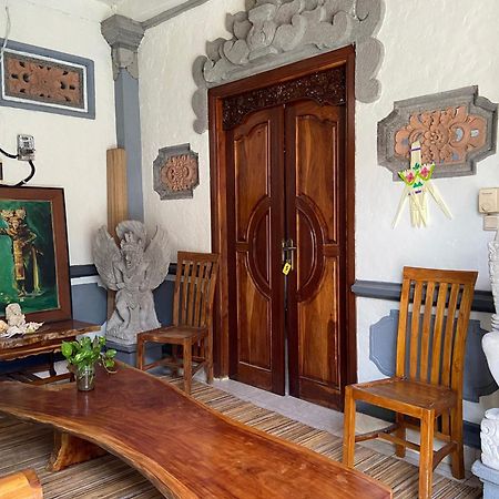 Bagus Homestay Падангбай Екстериор снимка