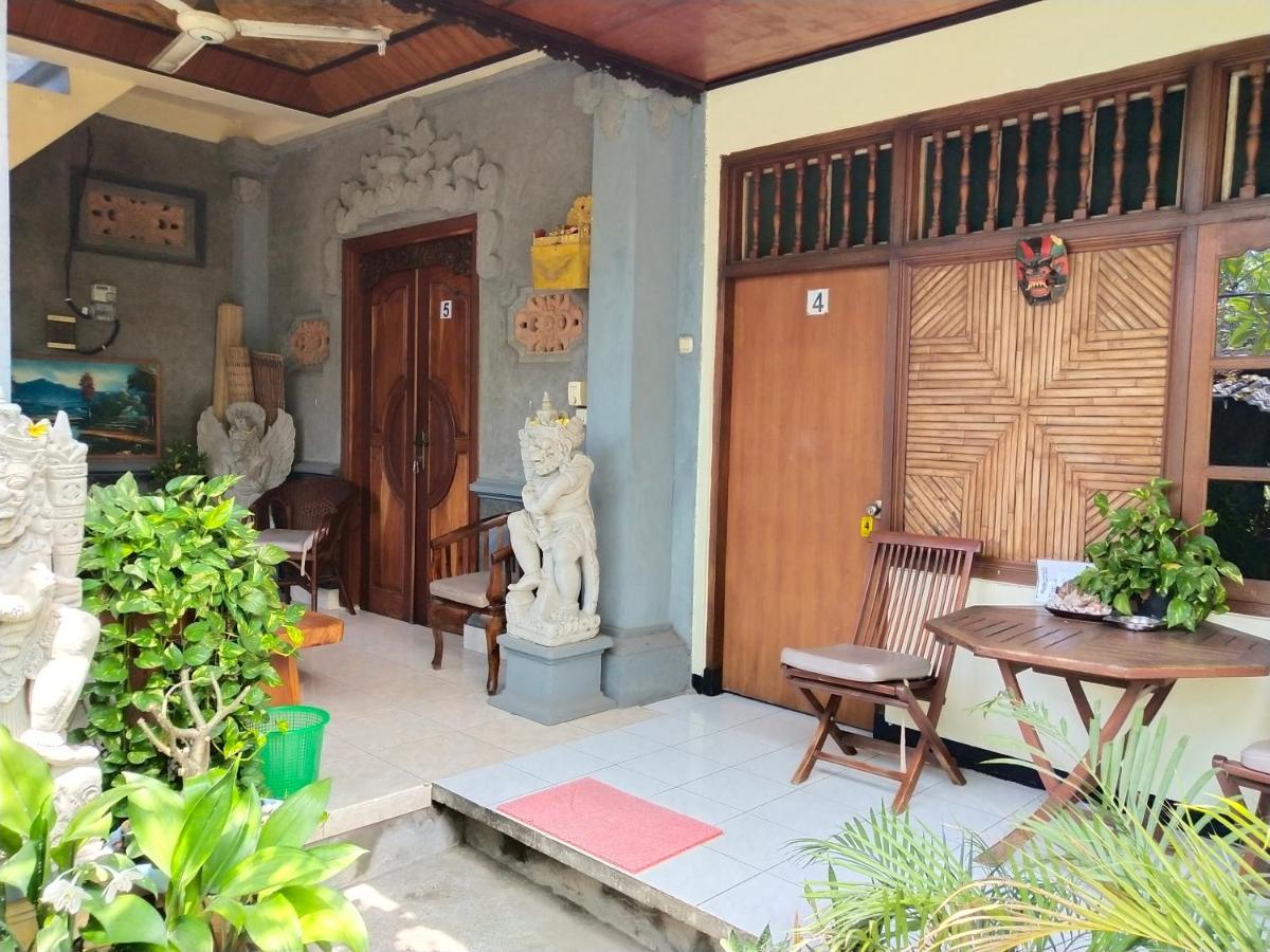 Bagus Homestay Падангбай Екстериор снимка