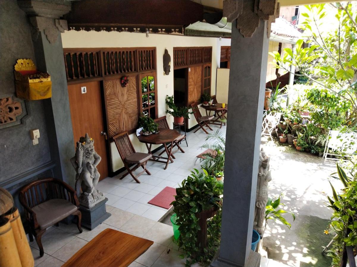Bagus Homestay Падангбай Екстериор снимка