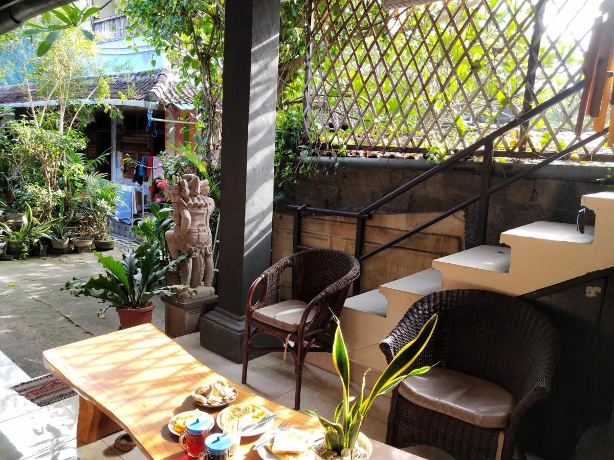Bagus Homestay Падангбай Екстериор снимка