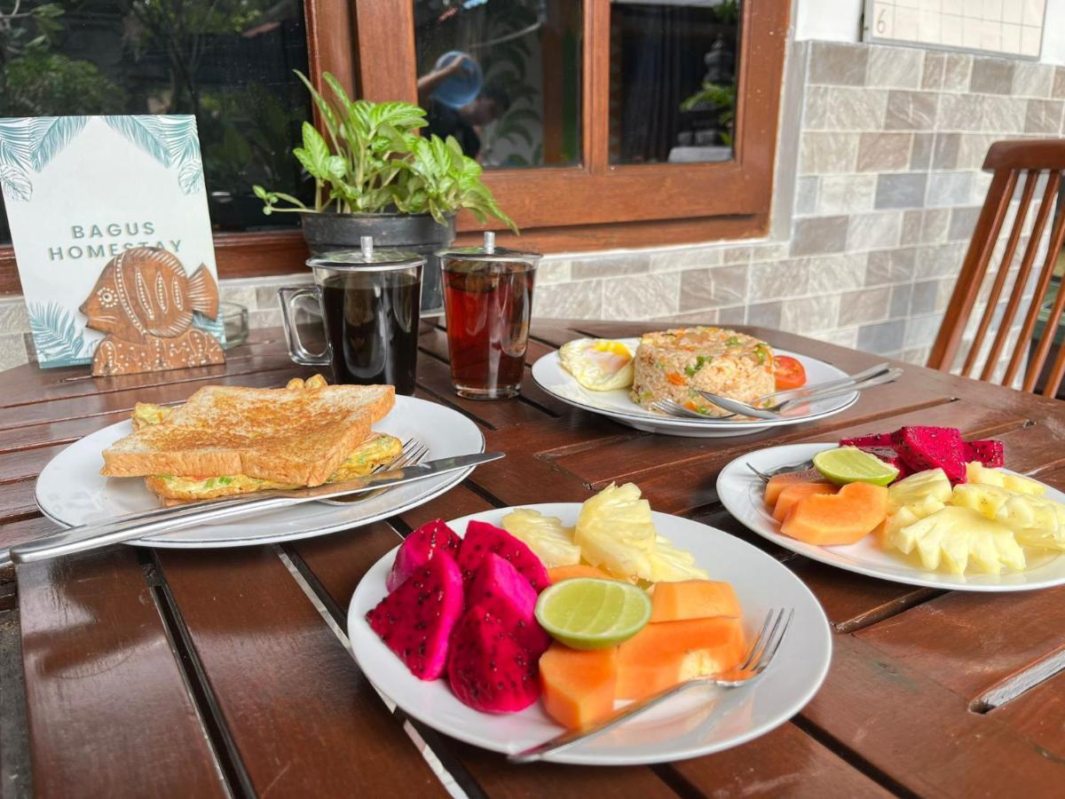 Bagus Homestay Падангбай Екстериор снимка