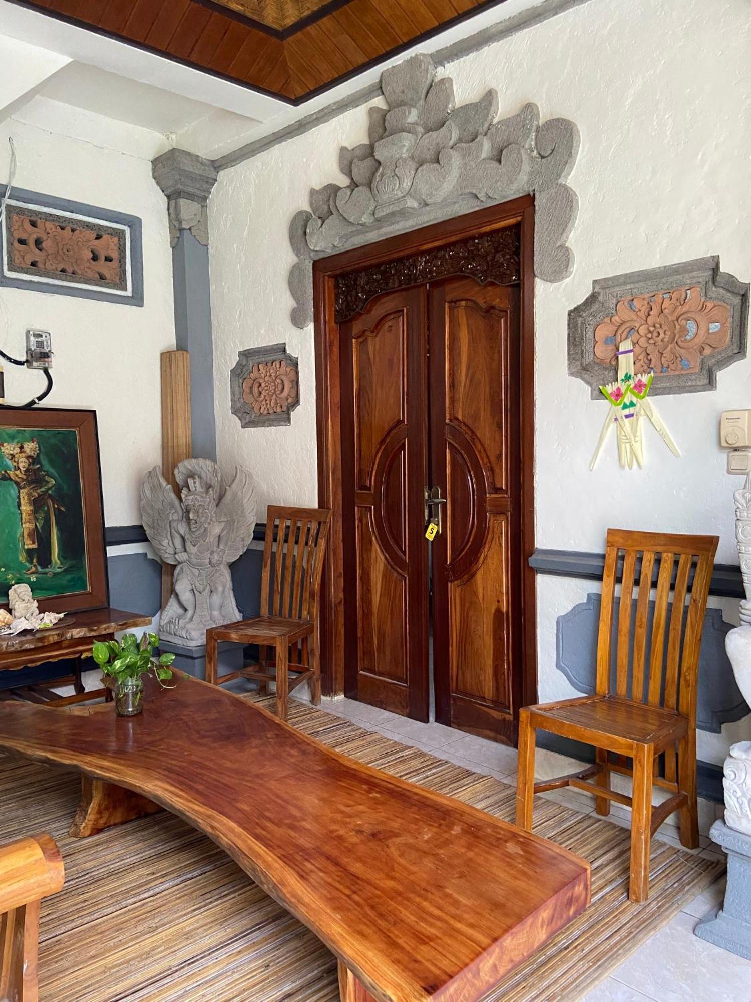 Bagus Homestay Падангбай Екстериор снимка